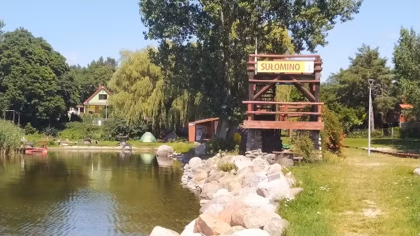 Wolin noclegi, pole biwakowe