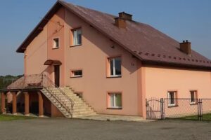 Wynajem Pokoi dla Firm