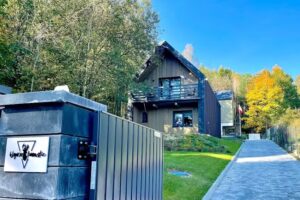 Wzgórza Kunowskie – domy na wynajem z basenem, baliami i saunami