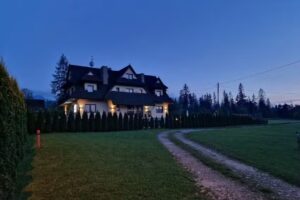 Jenseits der Berge, jenseits der Wälder