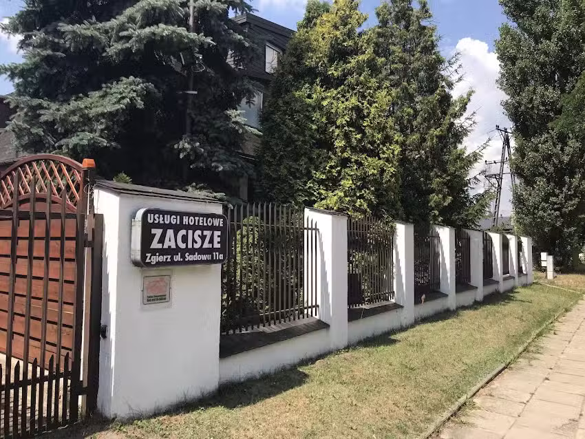 Zacisze. Hotel. Pawlikowscy