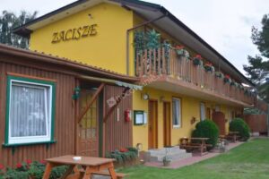 „ZACISZE ” Klonowa 17 pokoje z aneksami kuchennymi