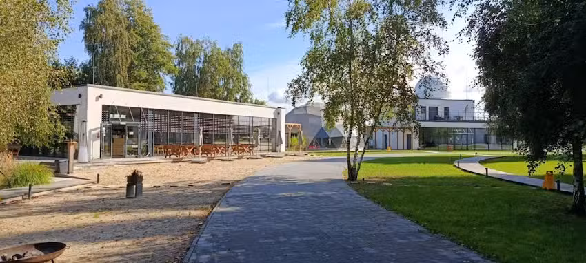 Zagroda Edukacyjna „Konarzew” STAJNIA „LUSI”