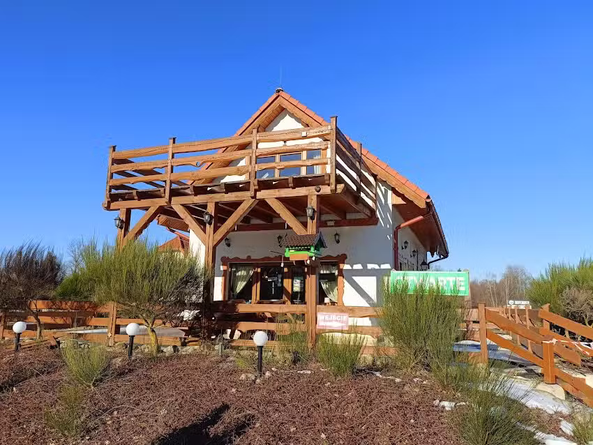 Zajazd Nad Rzeczką – rooms and a house for rent