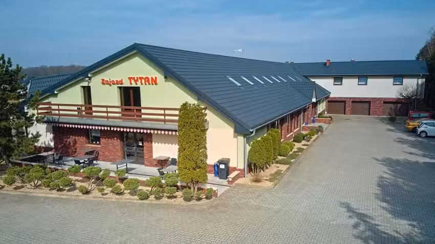 Zajazd TYTAN – Noclegi Ze Śniadaniem | Pokoje Do Wynajęcia | Imprezy Okolicznościowe