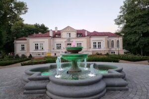 Palace and Park Complex “Hadle Szklarskie”