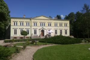 PALACE AND PARK COMPLEX IN KWILCZ KWILECKI KRZYSZTOF