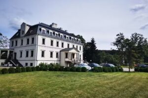 Zielona Brama weddings, stud farm, pierogi