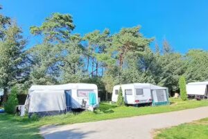 GOLDEN SANDS Zimmer, Campingplatz, Ferienhäuser